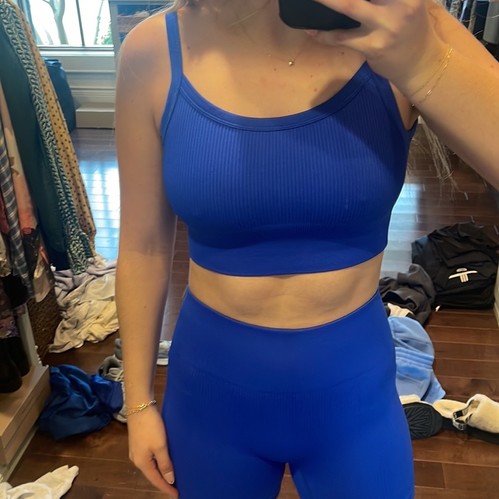 WORKOUT SET!! - Picture 2 of 6